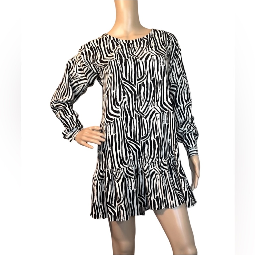 Betsey Johnson Size XS NWT Black White Zebra Print Ruffle Hem Dress (042) - Picture 2 of 11